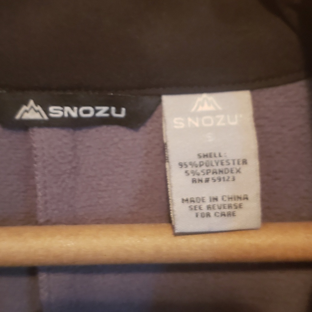 Snow/Workout jacket - Picture 5 of 5